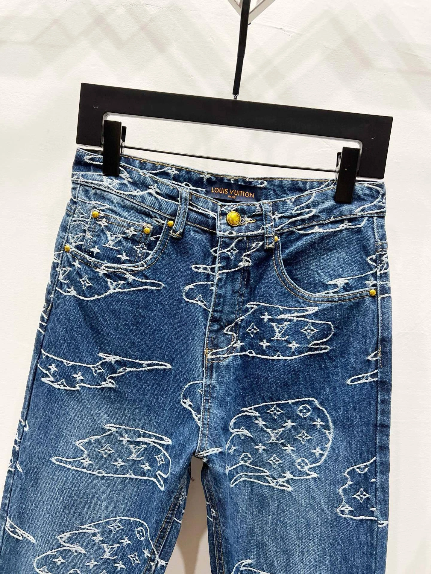wg.luxury- 8V item:E-F000I0114